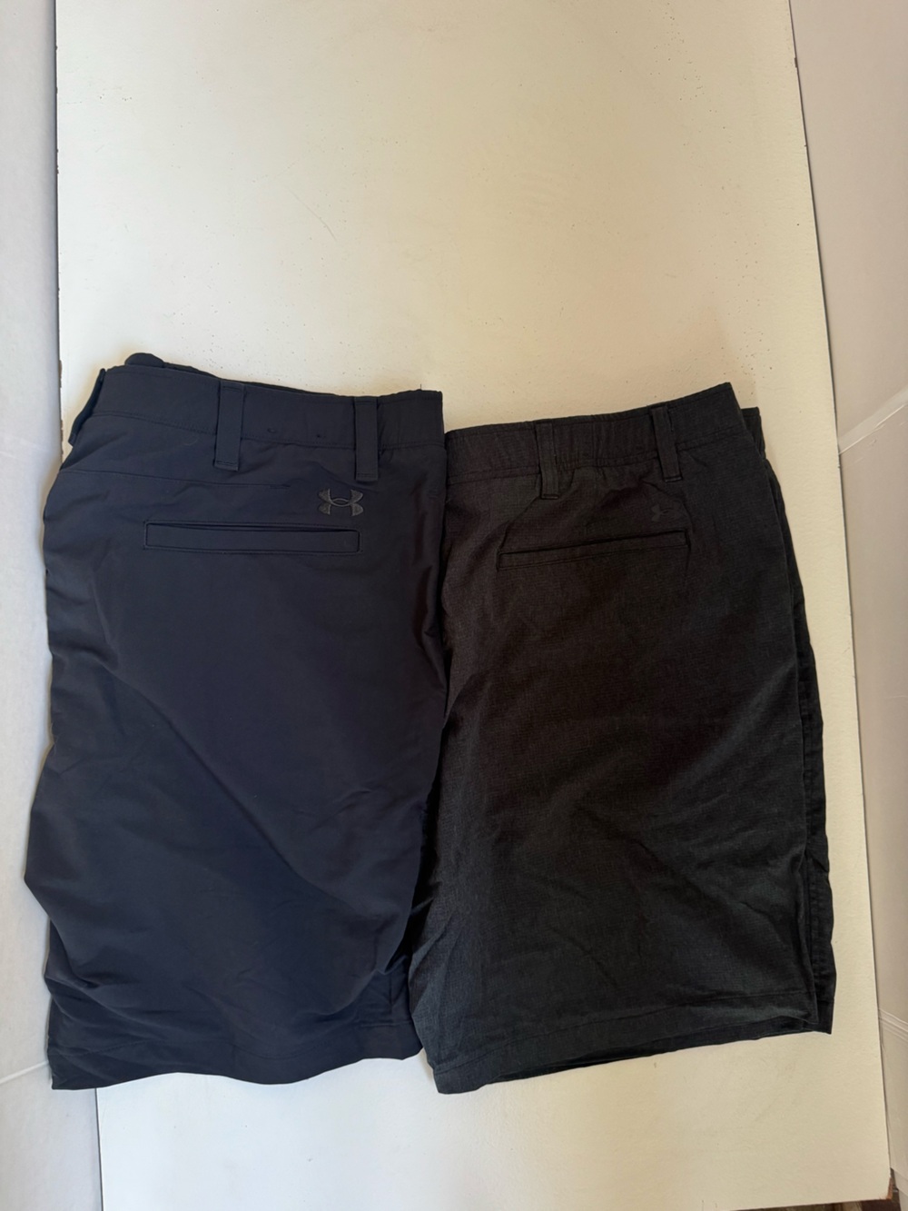 Under Armour Mens HeatGear Golf Shorts Loose Fit Size 40 lot of 2